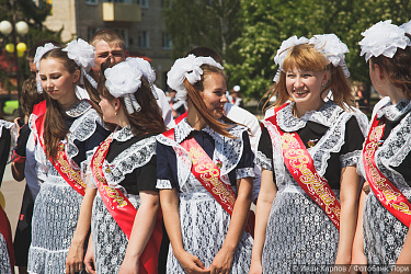 Выпускной на берегу озера